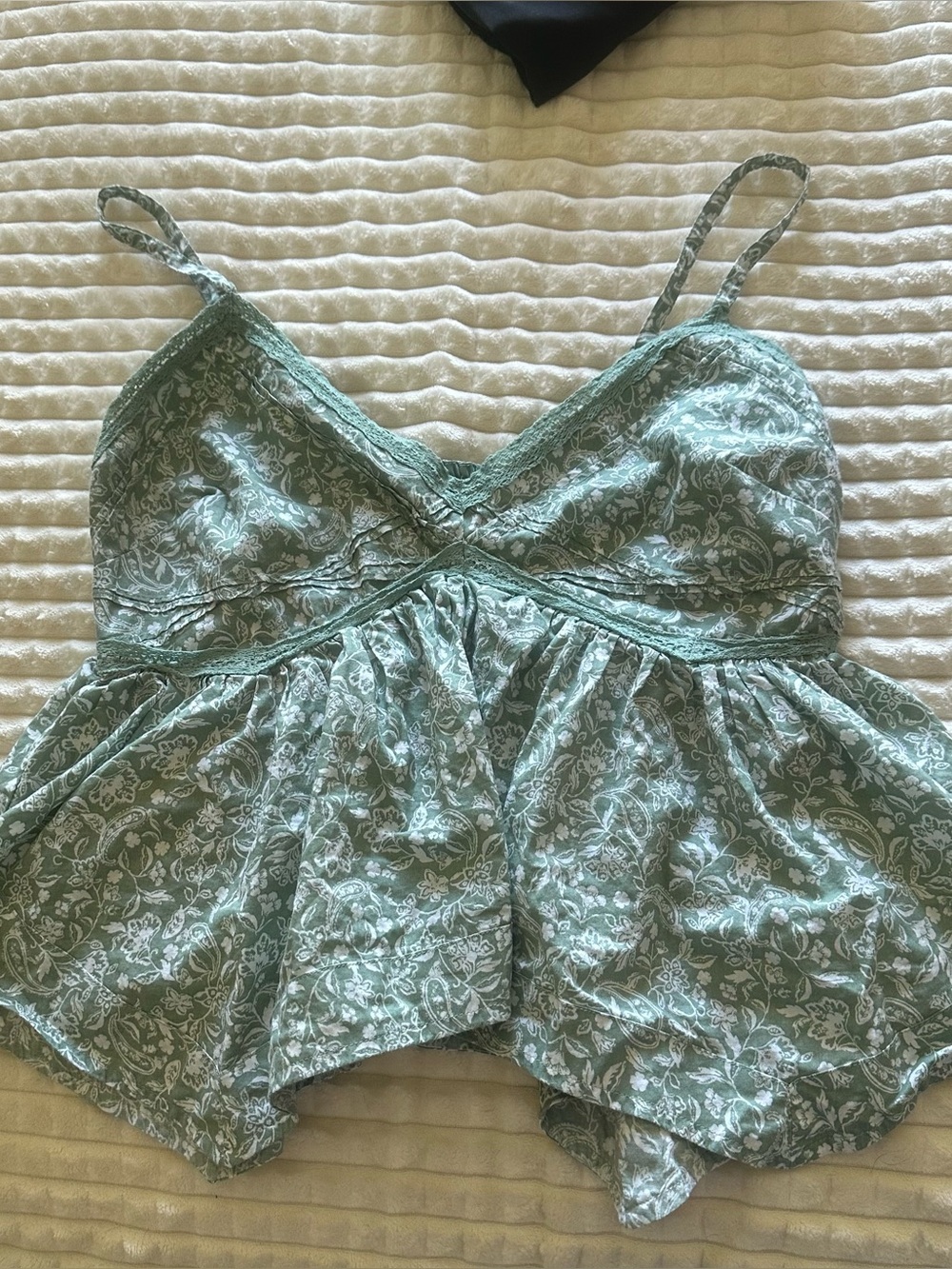 Hollister handkerchief cut babydoll tank
